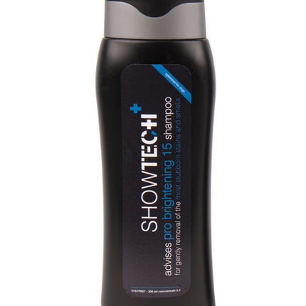 Show Tech+ Brightening Shampoo - concentrated shampoo that enhances coat color and removes discoloration