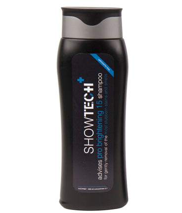 Show Tech+ Brightening Shampoo - concentrated shampoo that enhances coat color and removes discoloration